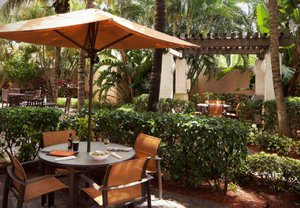 Courtyard-By-Marriott-Ft-Lauderdale-Robert-Finvarb-Companies-5