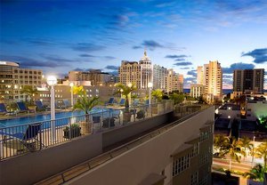 Courtyard-By-Marriott-South-Beach-Miami-Robert-Finvarb-Companies-6