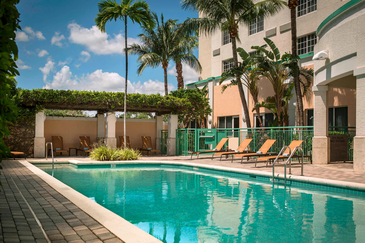 Courtyard-By-Marriott-Ft-Lauderdale-Robert-Finvarb-Companies-19
