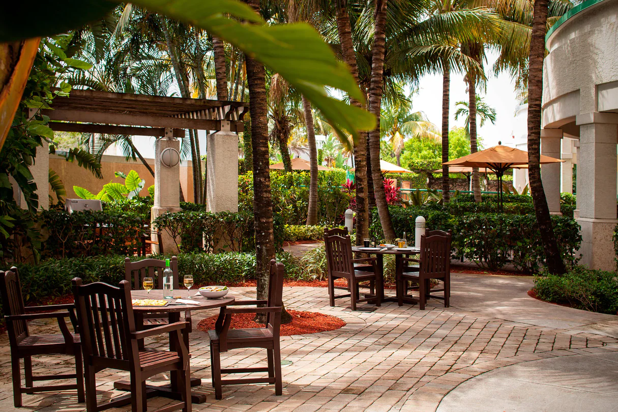 Courtyard-By-Marriott-Ft-Lauderdale-Robert-Finvarb-Companies-8